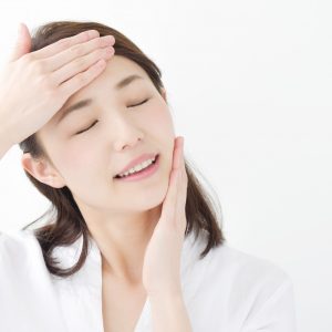 ニキビ跡の赤みを消す